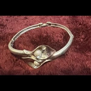 Vintage 1970s Avon Silver-tone Double Calla Lily Bracelet